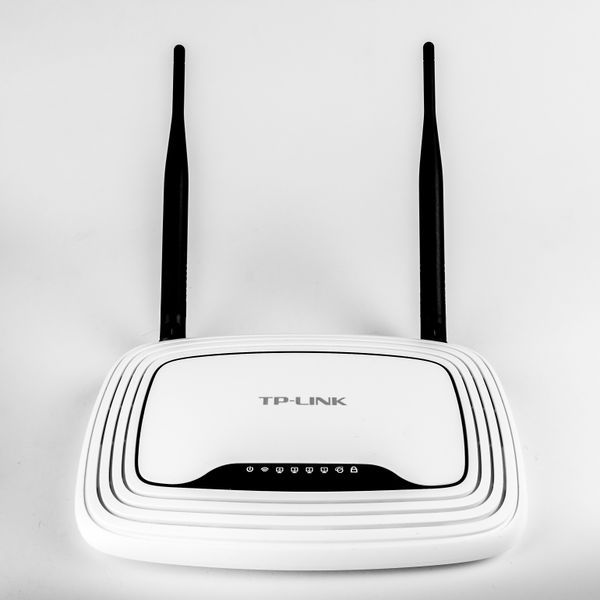 Datei:TP-Link TL-WR841N.jpg